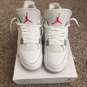 Jordan 4 Retro White Oreo (2021)